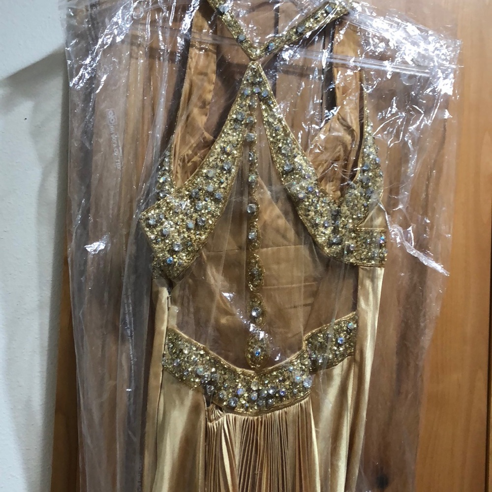 PROM DRESS - Picture 3 of 3